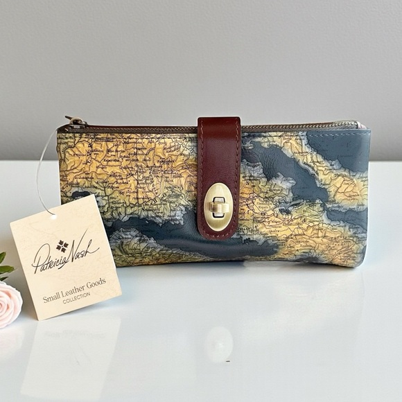 Patricia Nash Handbags - Patricia Nash Leather Annesley Wristlet Wallet.